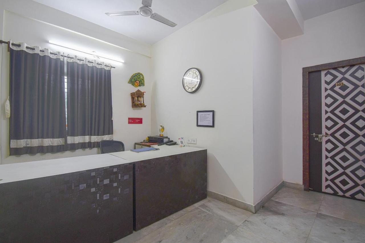 Super Collection O Bricks Inn Hazra Road Near Birla Mandir Kolkata Ngoại thất bức ảnh